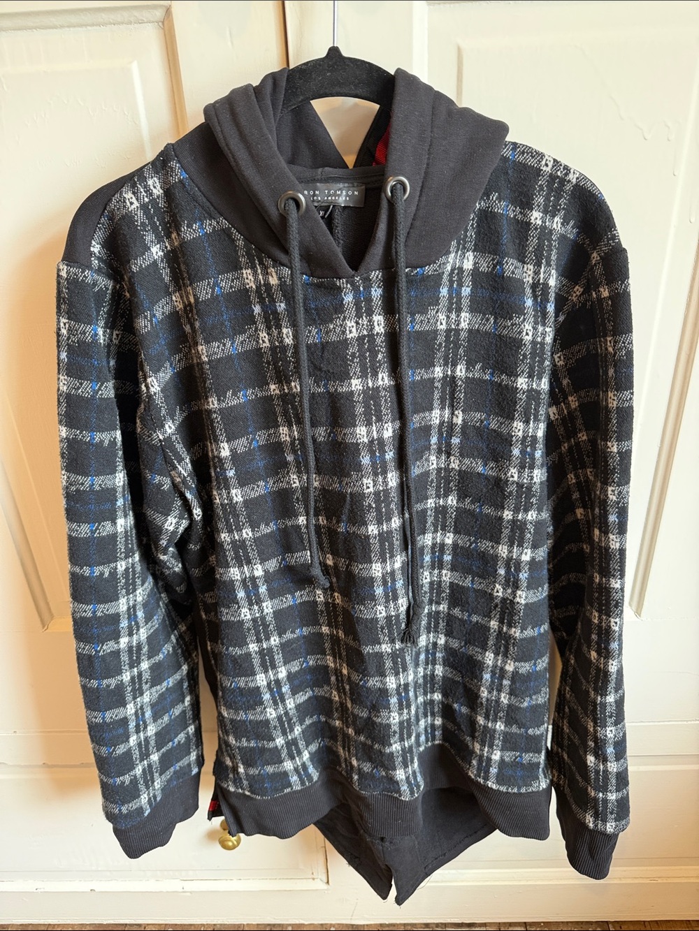 Ron Tomson Black Plaid Crewneck Sweater with Blue Accents